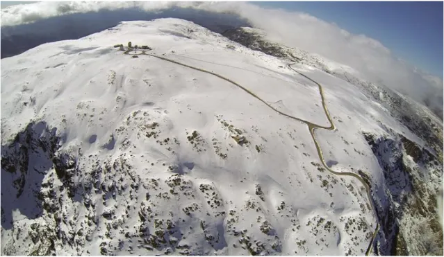 Figura 1 – Vista da aérea da Torre, Serra da Estrela (Fonte: Snow Forecast; Autor: Hélder Afonso, 2013)