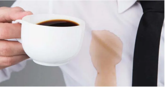 Figura 15: Mancha de café em uma camisa não tratada com nanopartículas de TiO2
