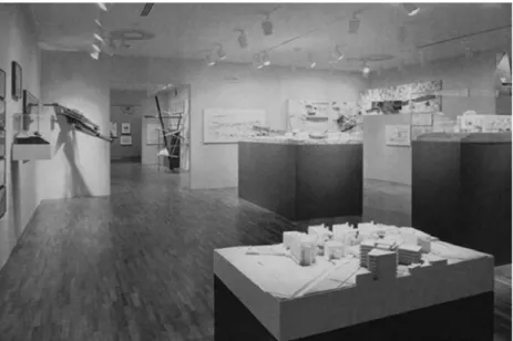 Figura 28 – Interior da Exposição no MOMA, 1988.  