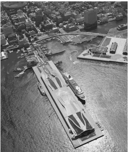 Figura 2.6 – Vista aérea do Terminal Marítimo de Yokohama: Yokohama, Japão, 2002. 