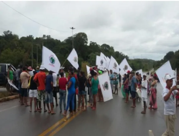 Fig. 6 MAB demonstration in the road towards Hydroelectric Cachoeira Caldeirão. Source: G1.com 
