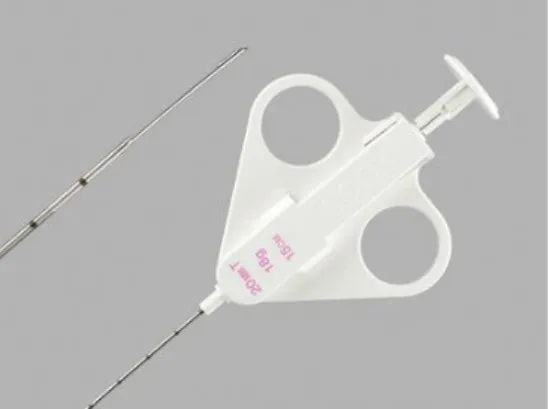 Figura  1  –  Agulha  de  core  para  biópsia  e  respetiva  “pistola”.  Quick-Core®  (Cook  Medical,  Inc.,  Bloomington, IN)