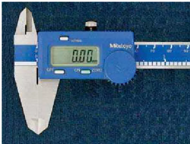 FIGURA 1 - Paquímetro digital Mitutoyo.