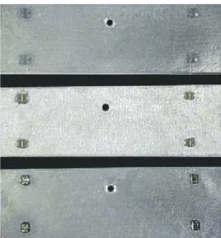 FIGURA 2 - Utilização de braquetes de pré-molares como guias para união  dos segmentos de fios.