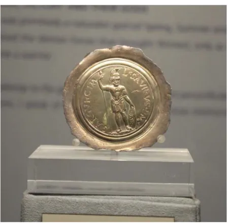 Fig. 1 – Fundo de pátera com representação de Marte, da época romana (séc. I d.C. – II d.C.), em prata e ouro; n.º de inventário: Au 112; dimensões: 8 cm de diâmetro
