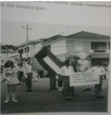Figura 2: Desfile de 7 de Setembro, 1977 Fonte (Pinto, 2005 a, p.161).