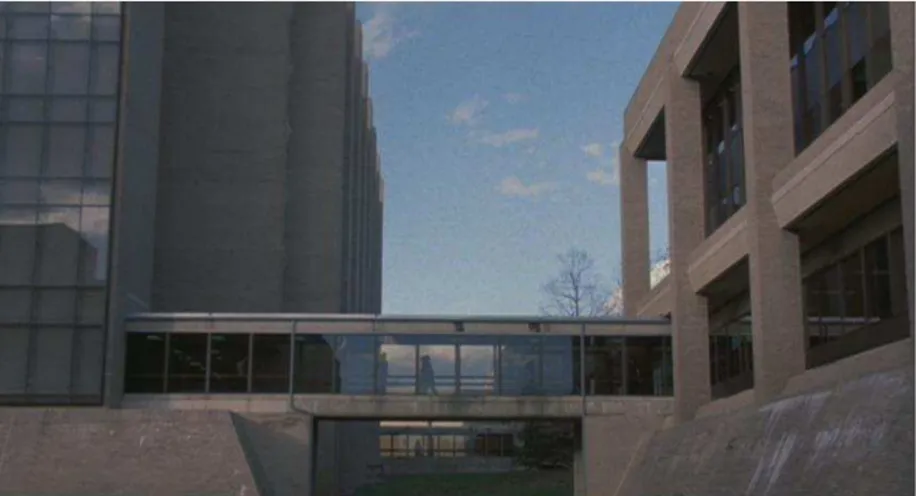 Ilustração 1 - Vista panorâmica do edifício de treinamento do FBI. Clarice é a pessoa   correndo pelo lado direito do edifício 8