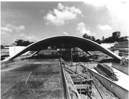 Figura 16: Foto durante a construção da Residência na Cidade Jardim, projeto de Marcos Acayba e  Marlene Acayba (1972)