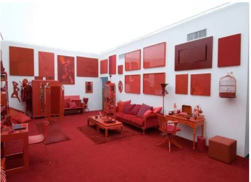 Figura 12 - Desvio para o Vermelho: Impregnação, Entorno, Desvio,1967-1984  Obra de Cildo Meirelles
