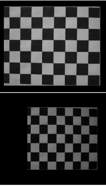 Fig. 2  Images synthesized of the checkerboard from the point of view of  the camera (top) and from the point of view of the projector (bottom)