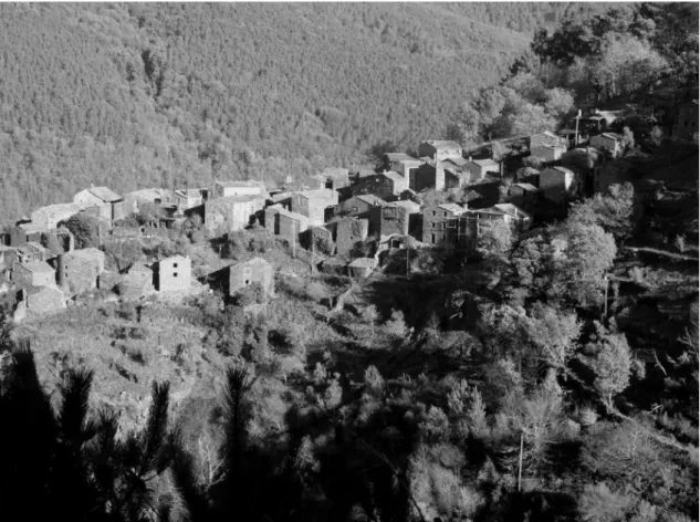 Fig. 2    A typical mountain settlement in the North of Portugal, Talasnal-Lousã.   