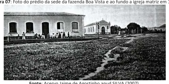 Figura 07: Foto do prédio da sede da fazenda Boa Vista e ao fundo a igreja matriz em 1905