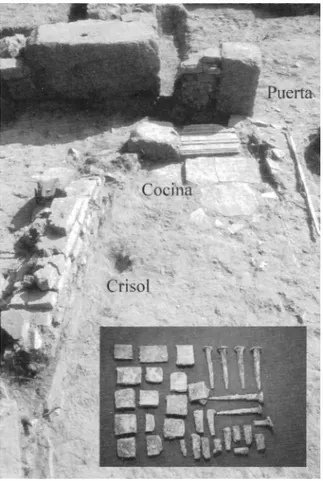Fig. 1. Taller de fundición localizado en Mérida (siglos  V - Vi ),  con materiales romanos de bronce (placas recortadas y clavos) 