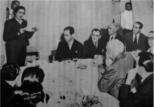 figura 2. Cecília Meireles saudando Aquilino Ribeiro no banquete de homenagem   em sua honra, no hotel Miramar Palace, de Copacabana