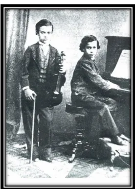 Fig. 9 – Bernardo Valentim Moreira de Sá e seu irmão,  por ocasião do seu concerto no Teatro  São João, 