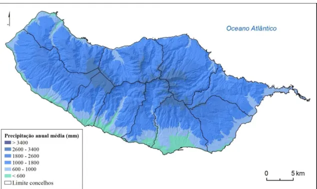 Figura 1-4 Distribuição espacial da Precipitação Anual Média (1961-1990) da ilha da Madeira  Elaborado pela Municípia, no âmbito do PREPCRAM