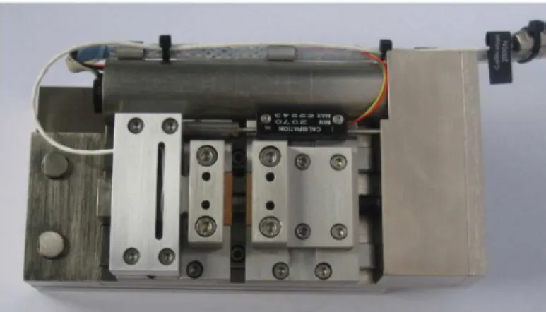 Figure 2: Deben In-Situ Microtest tensile &amp; compression stage with a 2 kN load cell