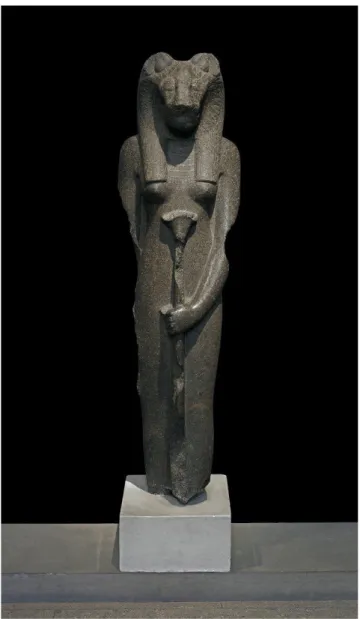 Figura 3.3 – Estátua de Sekhmet em pé. XVIII dinastia. 