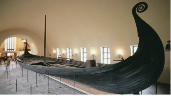 Figura 2: O navio de Oseberg em exposição no Viking Ship Museum em Oslo, Noruega.  