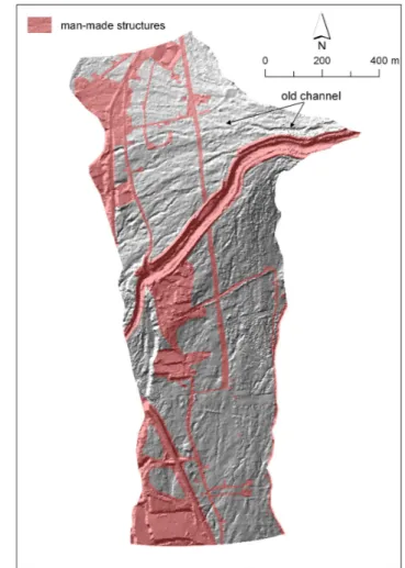 Fig. 4. Terrain classification through field surveys: Class 1 indicates areas where debris-flow deposits (lateral levees and terminal lobes) can be clearly recognised; Class 2 are areas in which there is some evidence of a previous debris-flow occurrence; 
