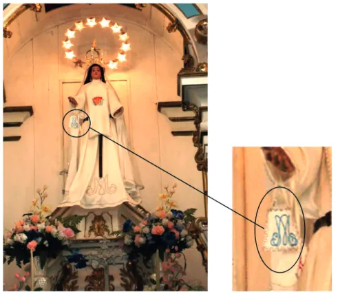 Figura 1: Escapulário e Bentinho (pormenor) de Nossa Senhora das Mercês Fonte: Capela das Mercês de Mariana (foto do autor).