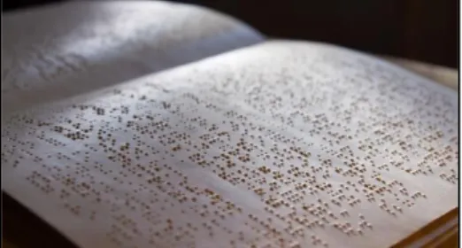 Figura 1 - Exemplo de um livro em Braille 1