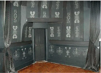 Figure  6.    Chateau  of  Chenonceaux,  paneling  in  Louise  de  Lorraine’s  bedroom, with the chantepleure motif