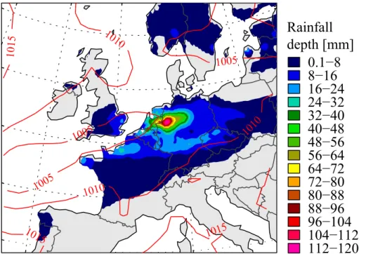 Fig. 4. Large-scale patterns of mean sea level pressure (hPa) and precipitation accumulation for 26 August 2010 (00:00–24:00 UTC)