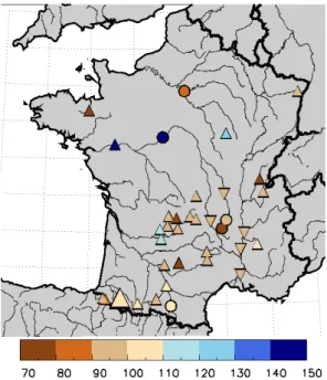 Fig. 1. Location of the gauging stations whose data are analyzed in this study. The length of the record in years is given by the color-scale