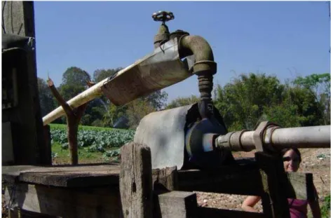 Figura 7 - Bomba de captação de água em propriedade agrícola da BHRM: 