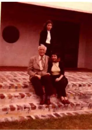 Figura 9: María Luisa, seu marido Saint Phalle e a  filha do casal: Brigitte, L.A. Califórnia (EUA).