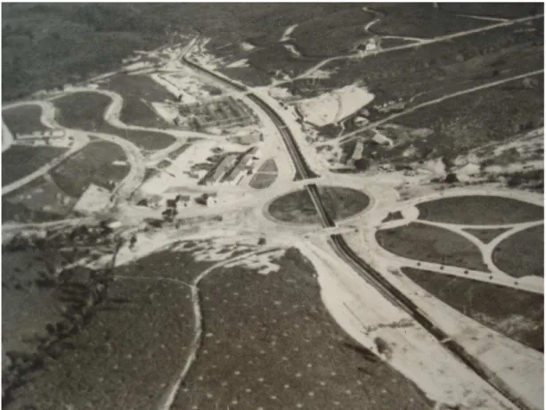 Foto aérea da retificação e canalização do córrego central, 1941.  