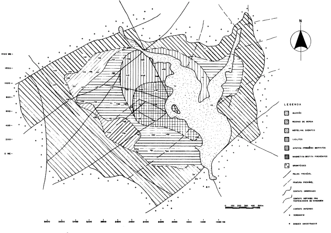 Fig.  3  -  Mapa  geológi&lt;-o  do maciço  alcalino  de  Anitápolis  (Vergara,  1980;  Rodrigues,  1985; modificado)