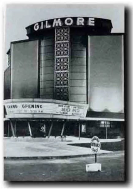 Fig. 11 Acima.. Drive-inn theater em New Jersey no início  dos anos 1930. Fonte: 