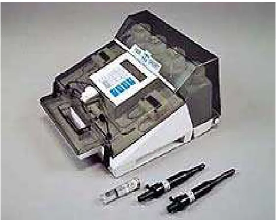 Figura 09. Analisador de lactato eletro-enzimático modelo YSI 1500 Sports da Yellon  Springs instruments (Ohio – USA)