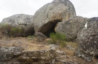 Figura 5 Paisagem vista da janela da secretária, sala dos paramentos, capela do Barrocal, fotografia da autora, 2014