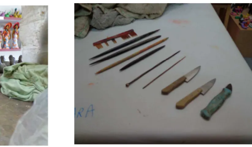 Figura 15 - Artesã modelando peças: Galinhas.  Figura 16 - Instrumentos: Pedaço de pano, pente,  palitos, espinhos do mandacaru, facas pequenas