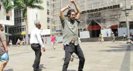Fig. 3 – João Stoppa em Desfi(L)ando, 2015. Campinas, São Paulo.
