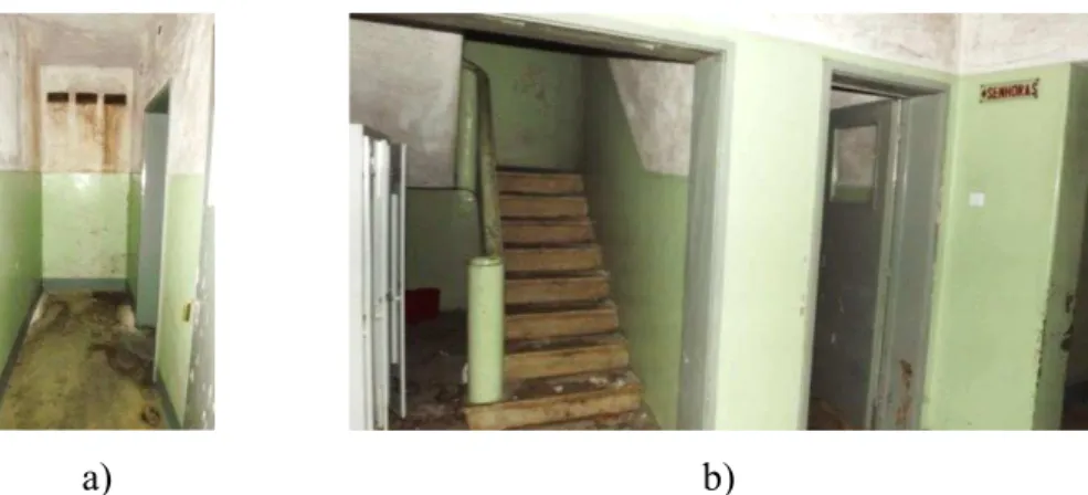 Figura 29 Acesso às instalações sanitárias: a) corredor de acessos às i.s. no piso 0; b) escada de acesso às i.s