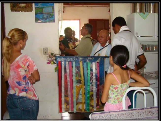 Figura 9 :Mulheres durante o Terço na casa de Vicente Fontes.  