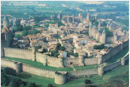 Figura 4 - Castelo de Carcassonne, França.  