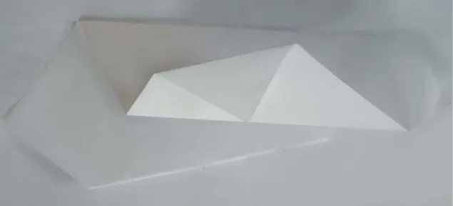 Figura 1. Formas tridimensionais que lembram a figura de um bicho e remetem à obra de Lygia Clark