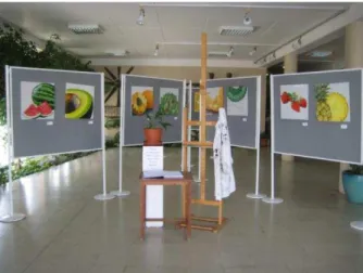 Figura 3  –  Exposição Frutos e Legumes, hall  da Escola Secundária Dr. Ginestal Machado  