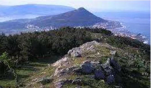 Fig. 19. Vista del Monte Torroso con el Monte Tecla por detrás, donde se ve los  afloramientos graníticos