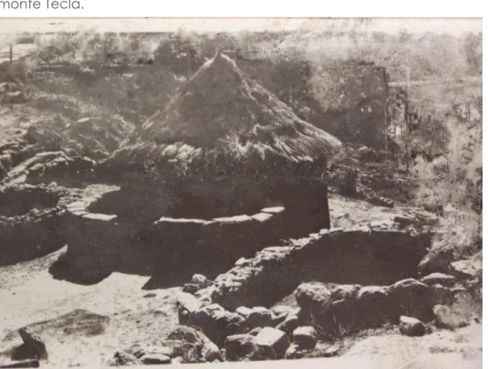 Fig. 26. Reconstrucción de Castro en la Citania de Santa Tegra en el S.XX. 