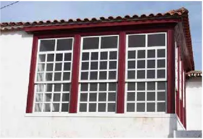 Figure 4. Transition-space. Glazed balcony in Pedrógão Pequeno