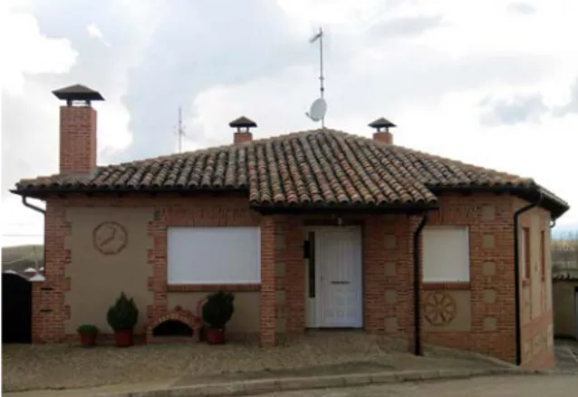 Figura 12. Un tipo de casa de emigrante en Grajal de Campos (León, Espa- Espa-ña). Fotografía del autor.