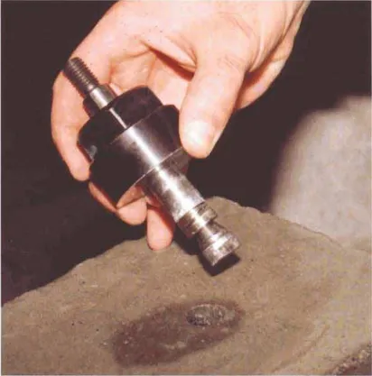 Figure 7 - Using the diamond recess router to open an Inside hole at 25 mm depth.