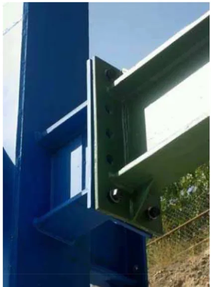 Figure 1: Steel beam system with vertical bolted end-plate connections. 