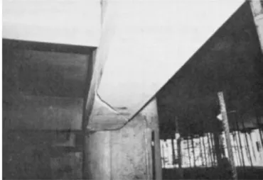 Figura 1.4 – Rotura frágil por torção de uma viga num edifício [26] 